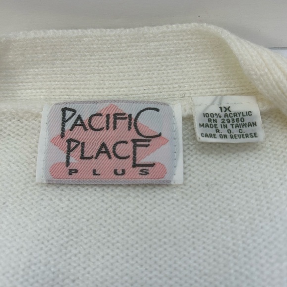 Pacific Place Plus /Off White/ NWOT V- Neck/ button down / pockets/ size 1X - Picture 8 of 11